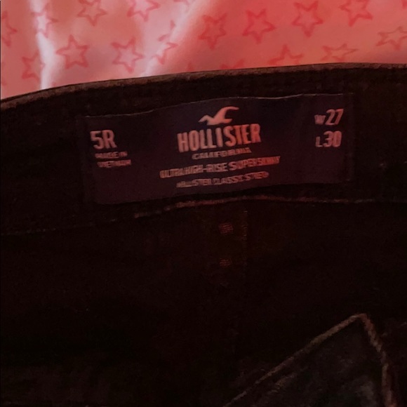 Hollister regular size 5 ripped jeans - Picture 4 of 4